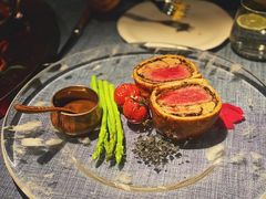 惠灵顿牛排-弦月窗LUNETTE BY AMANDA(复兴路店)