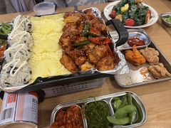 -WOW LUCKY创意韩料(龙阳广场店)
