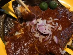 -东海岸人工湖美食村