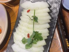 -老牌坊云南鱼豆花火锅(哈西万达店)