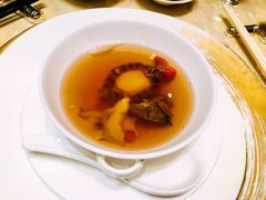 滋补鲍鱼香螺炖竹丝鸡-8餐厅(新葡京酒店)