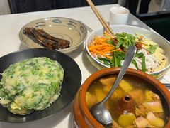 -怡得饭庄·宋大妈昆明菜·始于1996(滇池海埂大坝店)