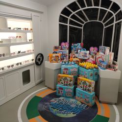 -唯儿诺儿童医院·儿科·眼科·口腔(海岸城店)