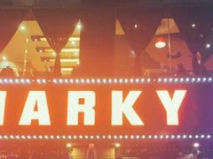 -鲨鱼美式餐厅酒吧Sharky