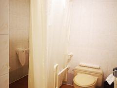 -燕山大酒店