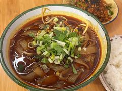 -拈签一笑黄牛肉辣卤串串