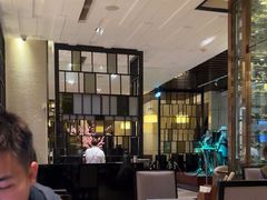 -广州万富希尔顿酒店·感趣自助餐厅·金秋蟹宴生蚝海鲜刺身烧烤