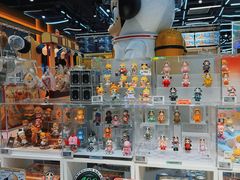 -泡泡玛特POPMART(侨福芳草地店)