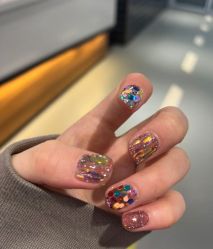 -悦指间美甲美睫