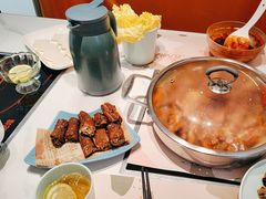 -黄记煌三汁焖锅(新佳丽江汉路店)