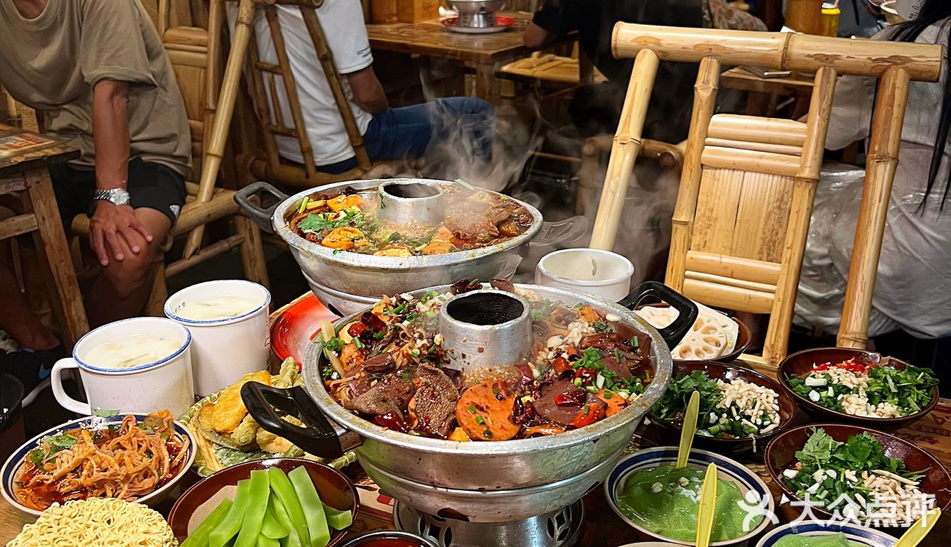 致民路小巷中的市井小火锅，真的是我的食堂了‼️