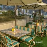 鲜花🌹咖啡☕️小蛋糕🍰K11超惬意西餐