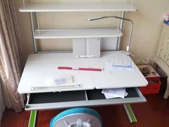 -moll学习桌椅(上海久光百货店)