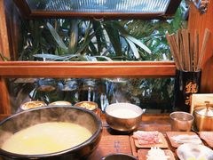 -银米·云南传统过桥米线(双廊黑金冠店)