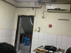 大堂-石灰市毛记烧鸡公(解放碑店)