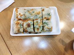 葱饼卷牛肉-台北楚楚园馅饼粥(虹桥南丰城店)