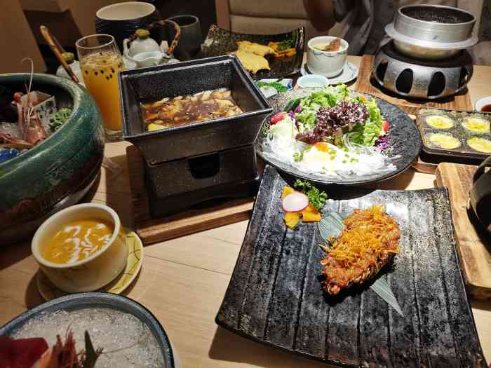 十秋精致料理(恒隆升级店)-"[服务铃]服务:此次服务态度极其恶劣.