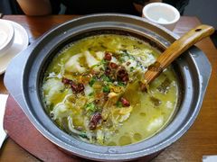 -周鱼小馆石锅酸菜鱼(活力汇店)