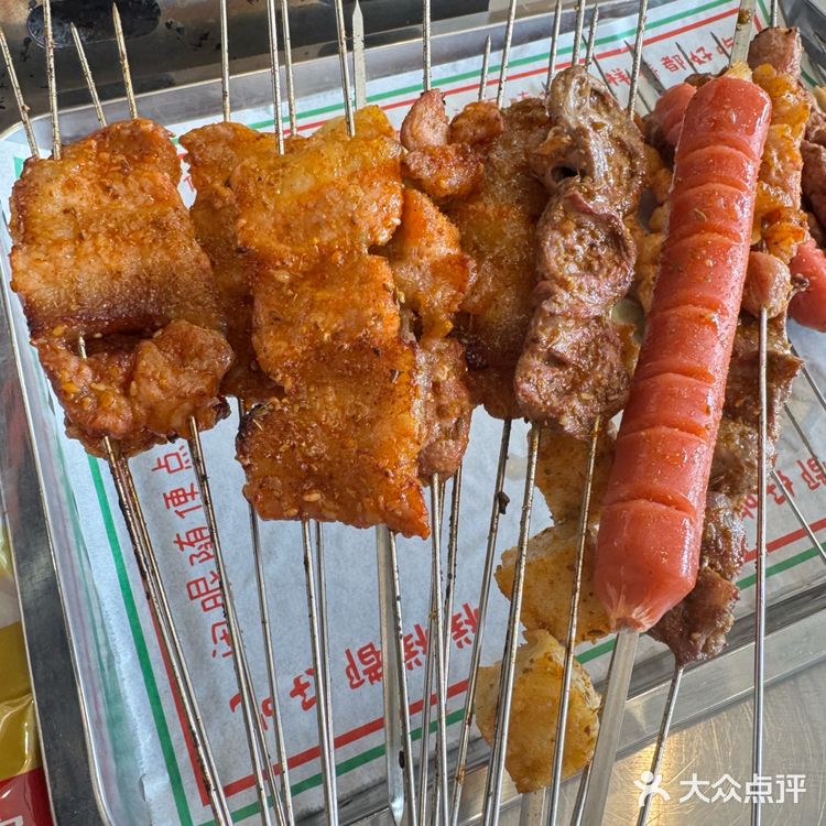 在青岛就能吃到正宗的淄博烧烤