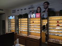 -优医视平价眼镜蔡司依视路折扣工厂店(十里堡店)