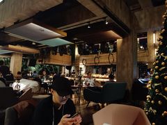 -The ROOF (通盈中心店)