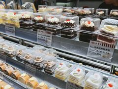 -红宝石·鲜奶小方·海派西点房(丰庄店)