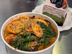 -W COLLECTIVE  DESSERT SHOP