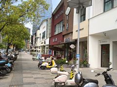 -万达广场(南昌红谷滩店)