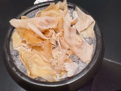 -鲜入唯煮·港式海鲜牛肉火锅(金宝街店)