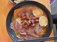 -花溪巷牛肉粉(泉城路店)