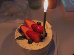 -山与蓝·轻糖鲜果蛋糕(勒泰店)