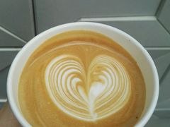 热拿铁-JPG coffee(广州体育西店)