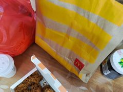 -麦当劳(中二横路店)