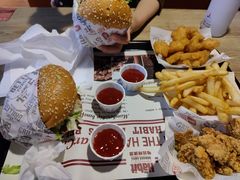 -The Habit Burger Grill 哈比特汉堡(复兴soho店)