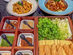 -五谷丰登农家院·地道胶东菜·海鲜烧烤(威海店)