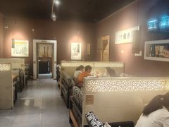 -苹果树下艺术餐厅(宋庄店)