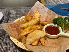 -又见马甲M8融合西餐厅(体育中心店)