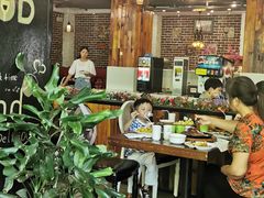 -皇品世家牛排(七一路店)