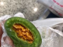 蛋黄肉松青团-沈大成(南京东路店)