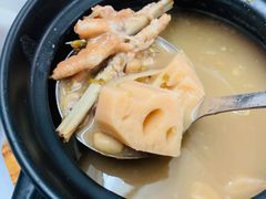 莲藕鸡脚汤（明火例汤）-文记壹心鸡(宝华路店)