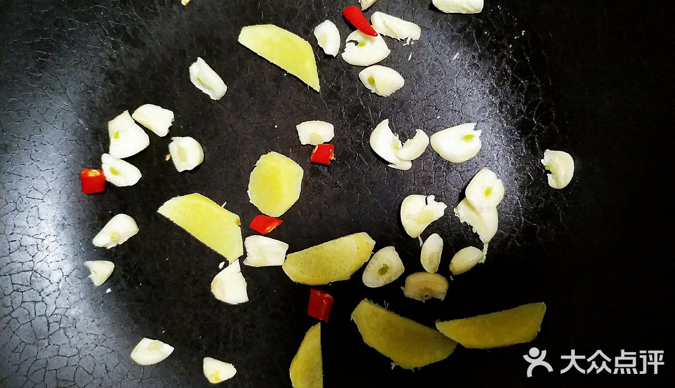 无油新鲜鱼头煲一煲，配面刚刚好