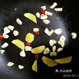 无油新鲜鱼头煲一煲，配面刚刚好