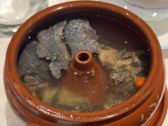 -彩云天云南餐厅