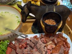 -乔家小院•非遗驴肉•本地小海鲜(滨河路店)