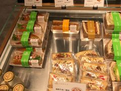 面包甜点陈列柜-酵種麦田(山师店)