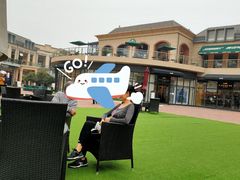 -王府井奥莱临潼小镇(临潼店)