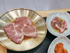 -臻牛烤肉