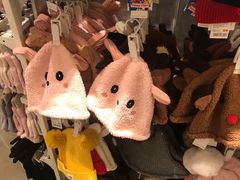 -名创优品(广州萝岗万达广场店)