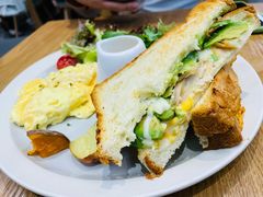 牛油果鸡肉三明治-奎克咖啡Cuiqu(晶品店)