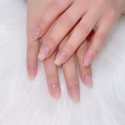-七彩虹美甲美睫 半永久